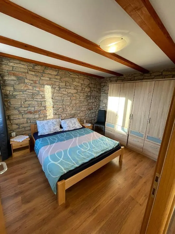 Milka Villa Galižana 0*,