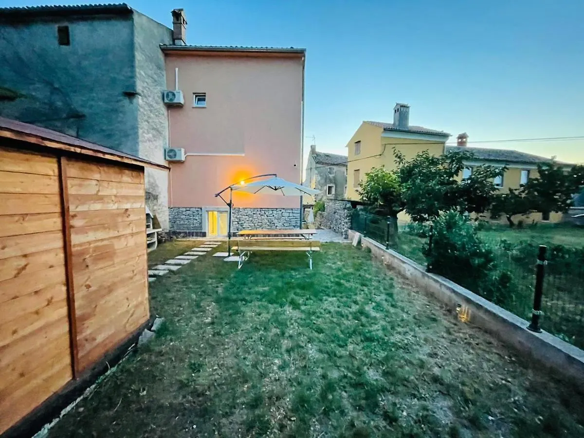 Milka Villa Galizana 0*,